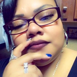 Meet your Posher, Yessenia